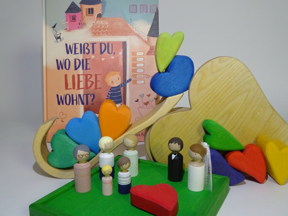 peg dolls, Herzpuzzle und Buch "Weißt du wo die Liebe wohnt"